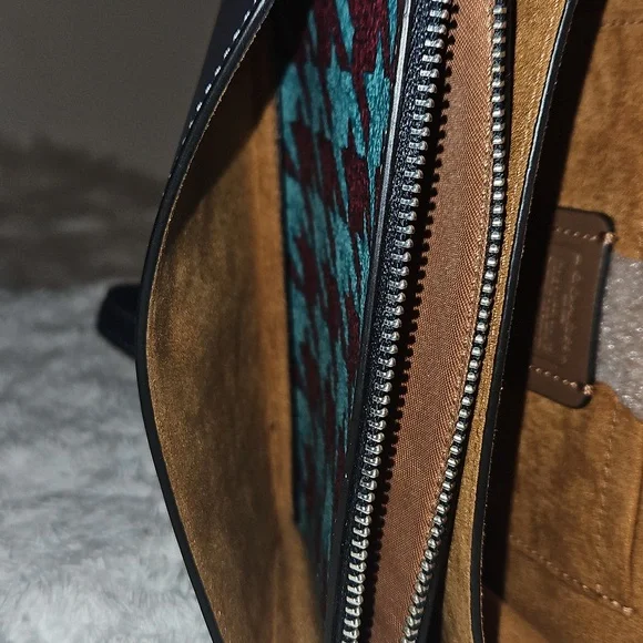 NWT Coach Mini Klare Crossbody. Houndstooth Print - Picture 13 of 14